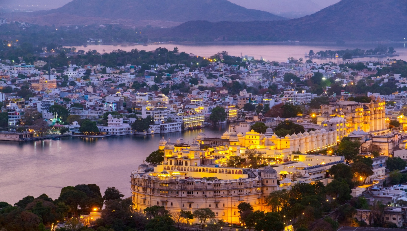 golden triangle package with holi tour