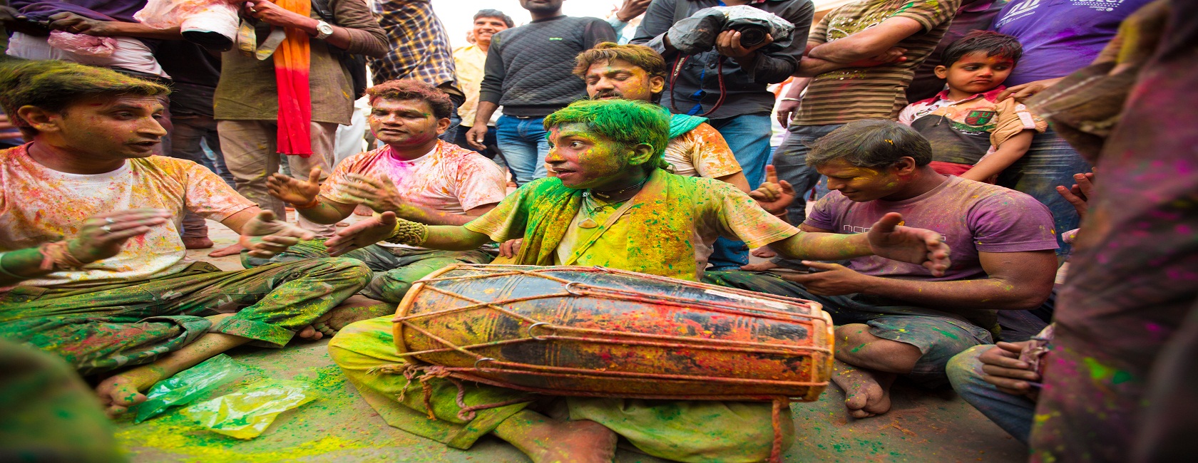 Taj Mahal with Colours - Pick Your Own Holi in Mathura and Vrindavan