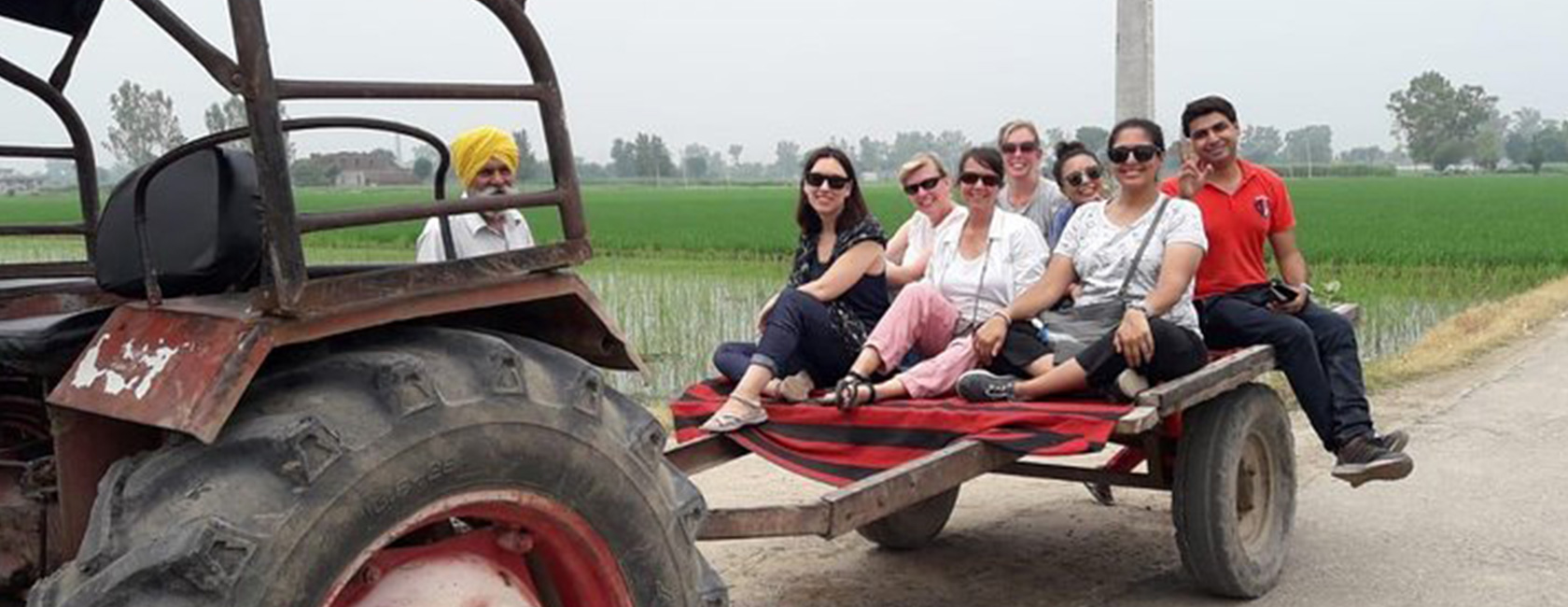 Private Half-Day Village and Tarn Taran Temple Tour in Amritsar