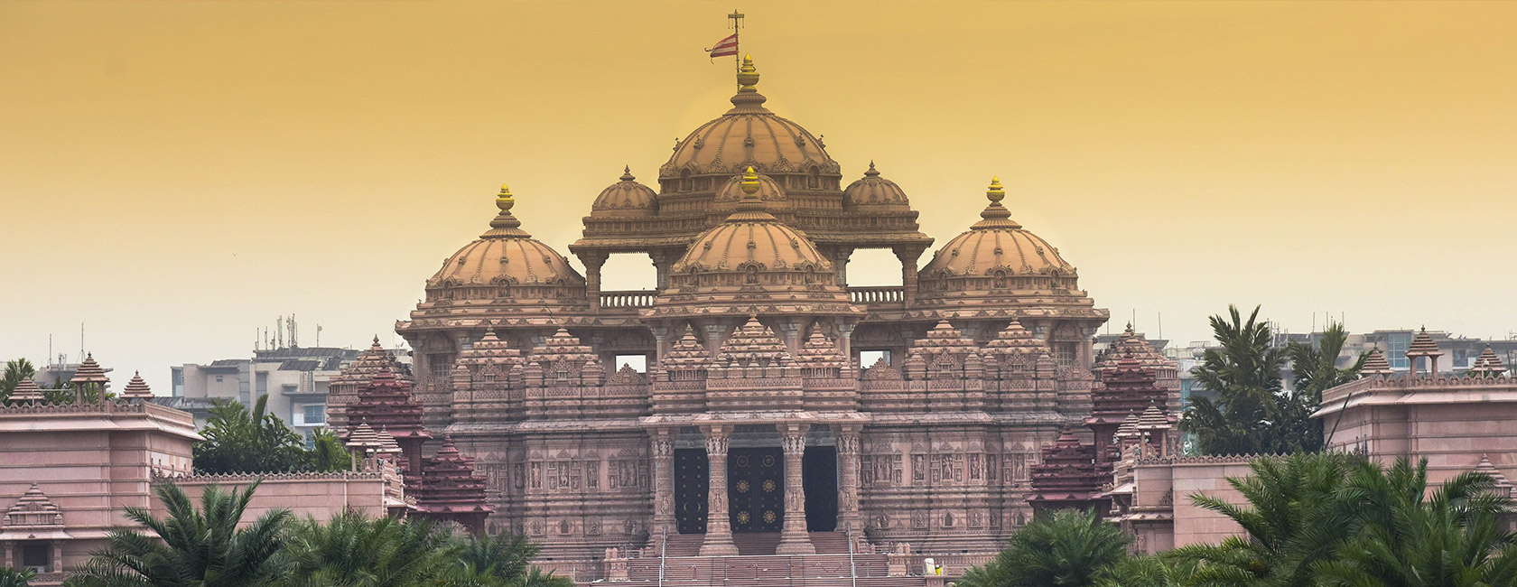 Private Evening Tour of Akshardham Temple with Musical Fountain Show