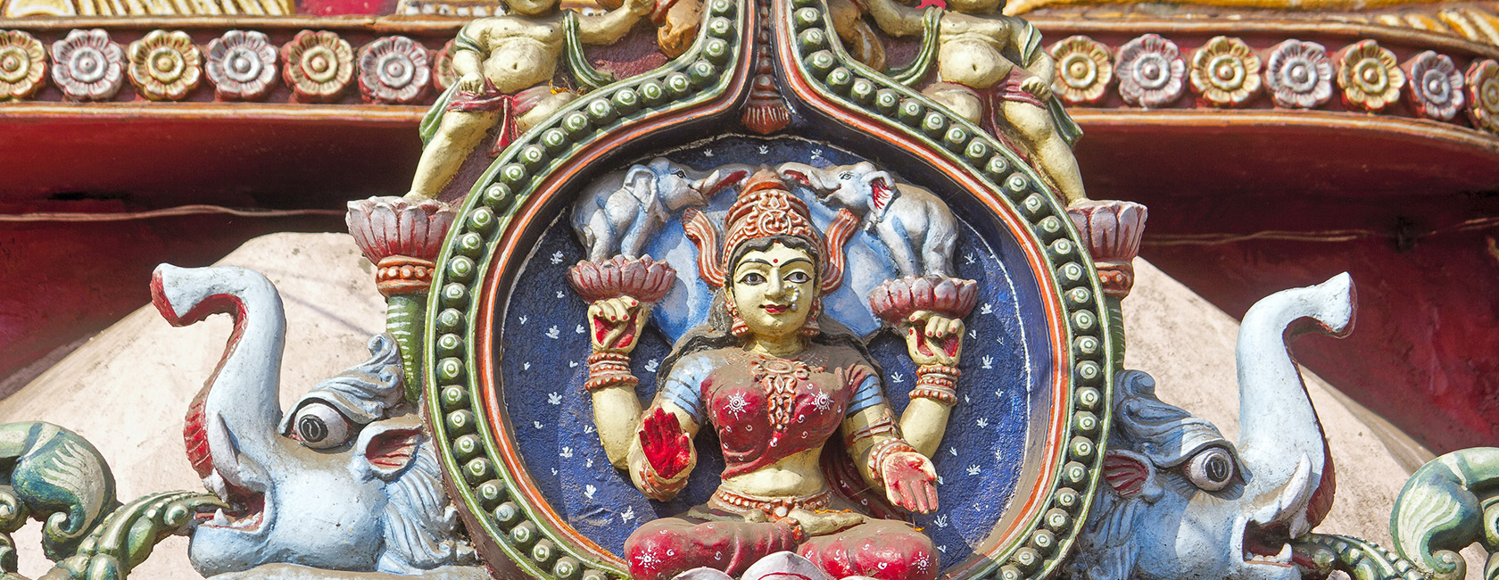 Cultural Morning at Mahalakshmi Temple with Haji Ali Dargah and Marine Drive